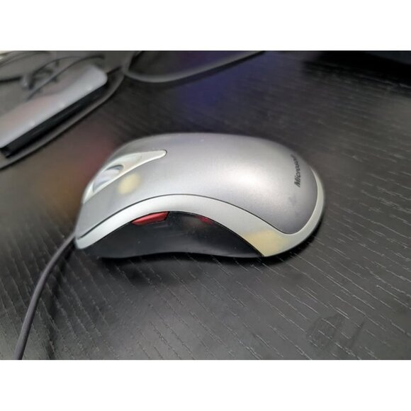 Microsoft Comfort Optical 3000 Mouse - Picture 2 of 6